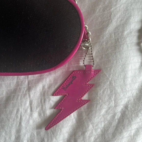 Vintage Betsey Johnson heart purse - Picture 3 of 4